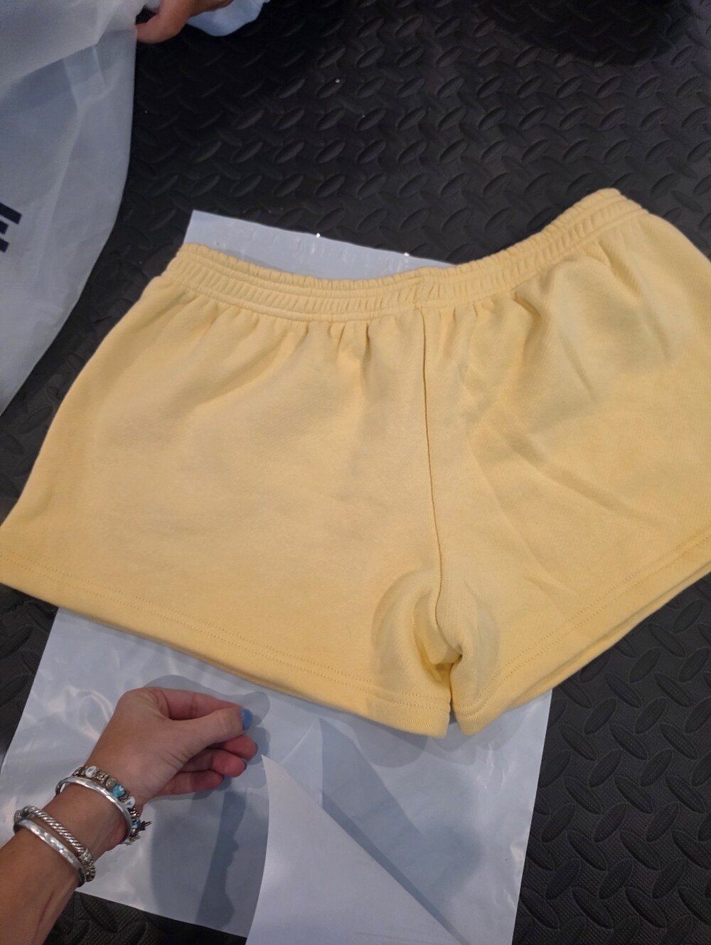 PARKE Banana Cream+Peel Bundle π Mockneck S/M + Shorts L - Picture 2 of 9